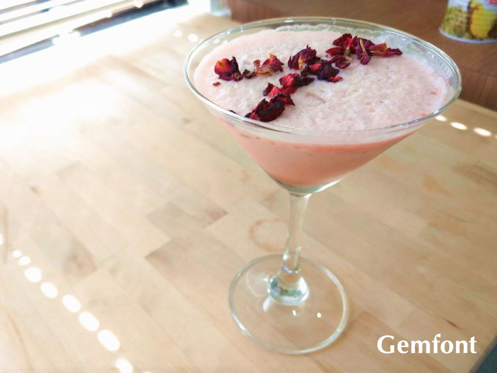 10. Red Velvet Honey Dates Smoothie